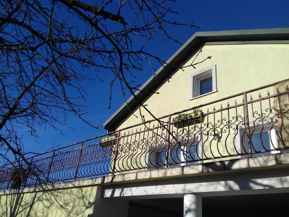 Homestay Strozowka Горлице Екстериор снимка