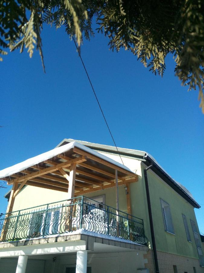 Homestay Strozowka Горлице Екстериор снимка