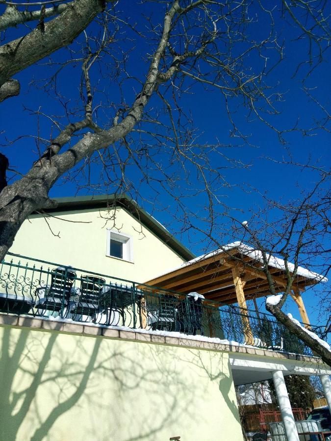 Homestay Strozowka Горлице Екстериор снимка