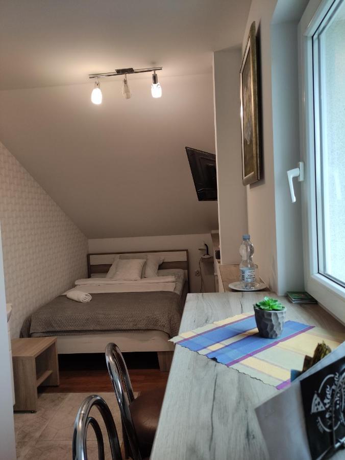 Homestay Strozowka Горлице Екстериор снимка