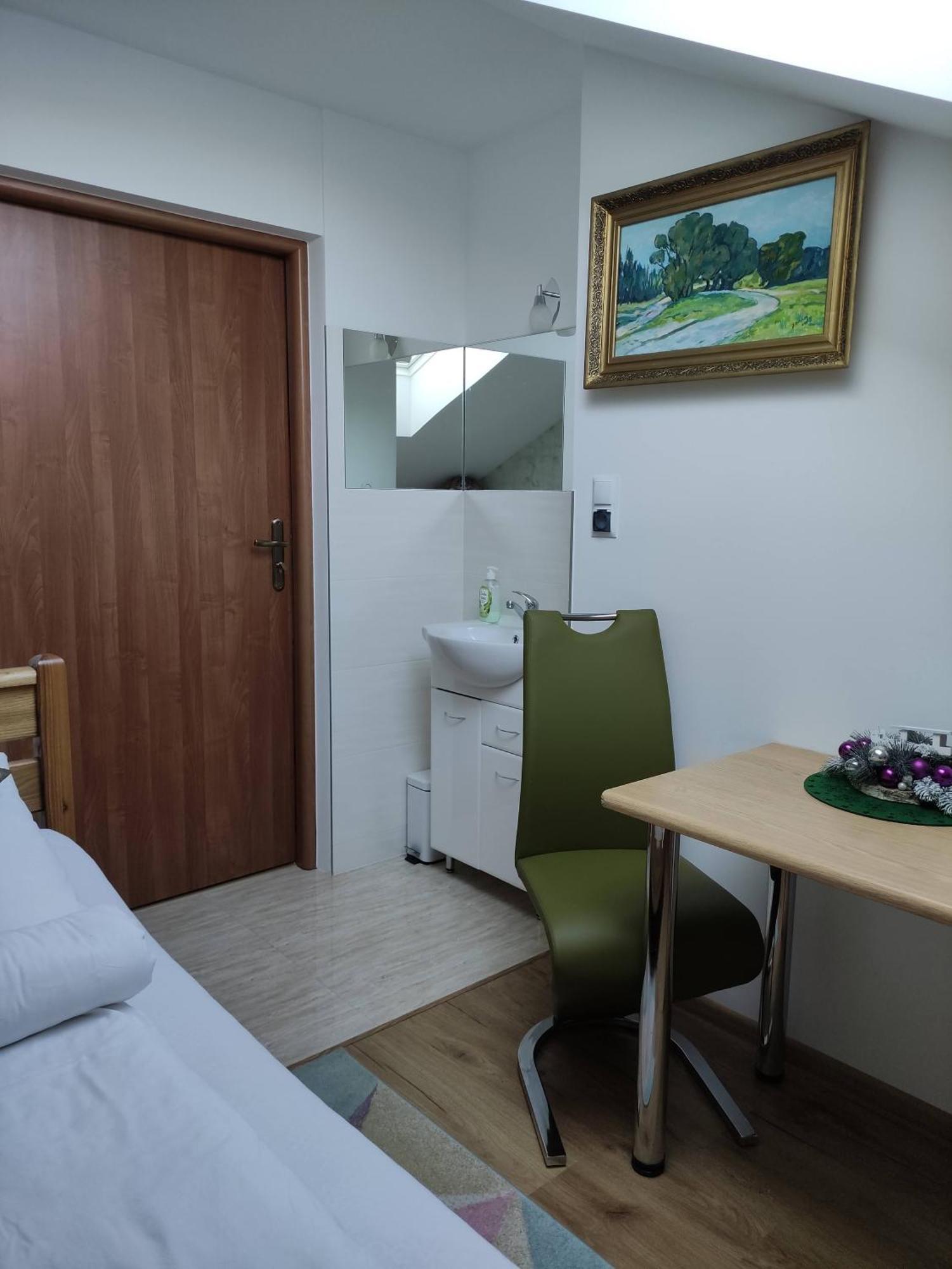 Homestay Strozowka Горлице Екстериор снимка