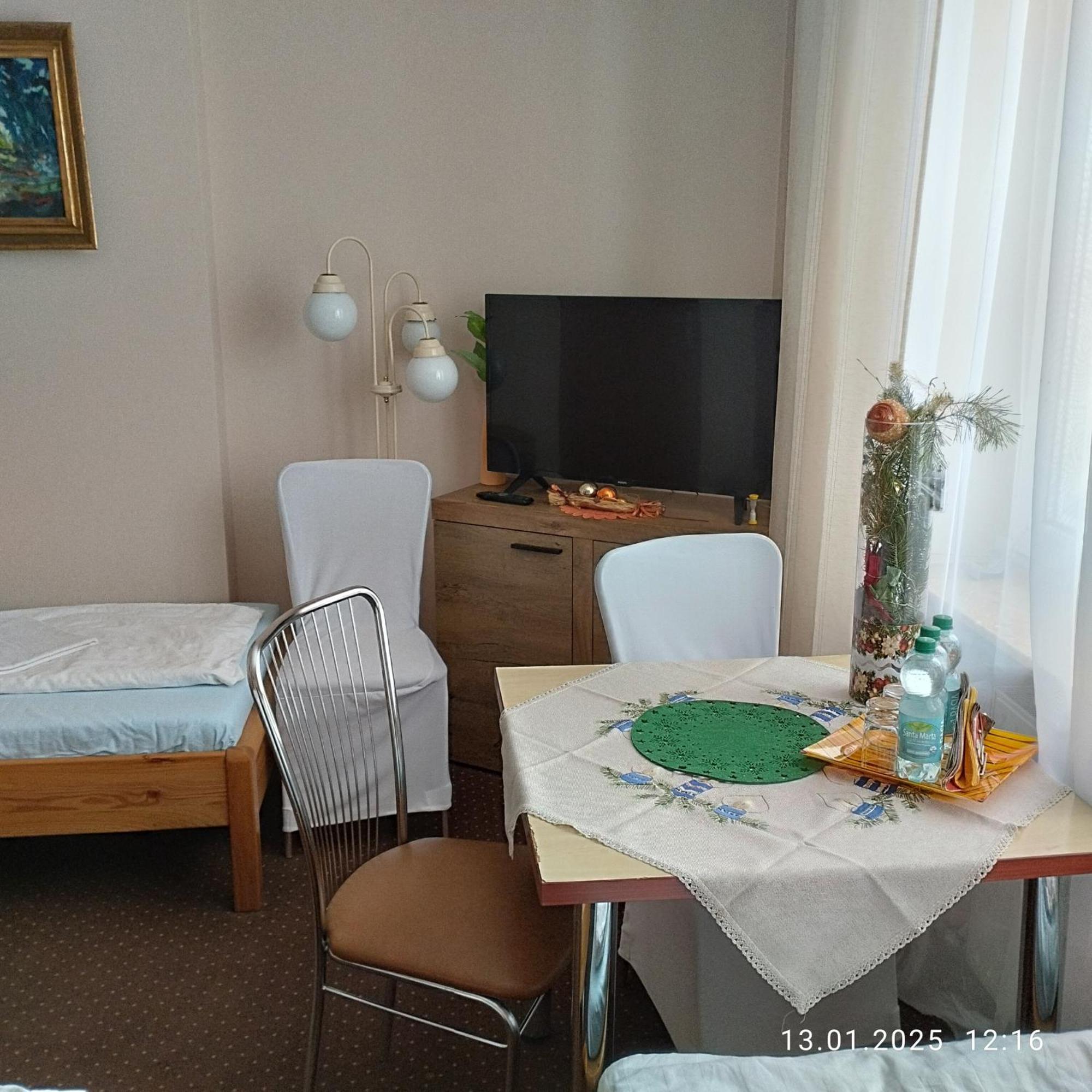 Homestay Strozowka Горлице Екстериор снимка